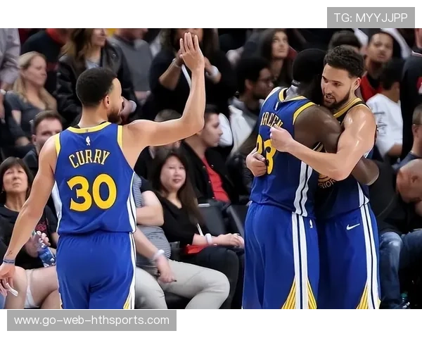 勇士队全队齐心，誓构筑王朝