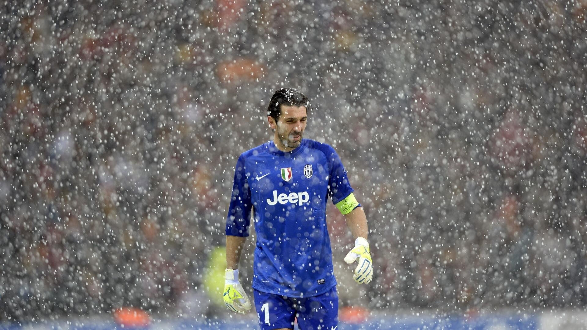 羽毛球连续多拍拉锯赛 耐力型选手笑到最后